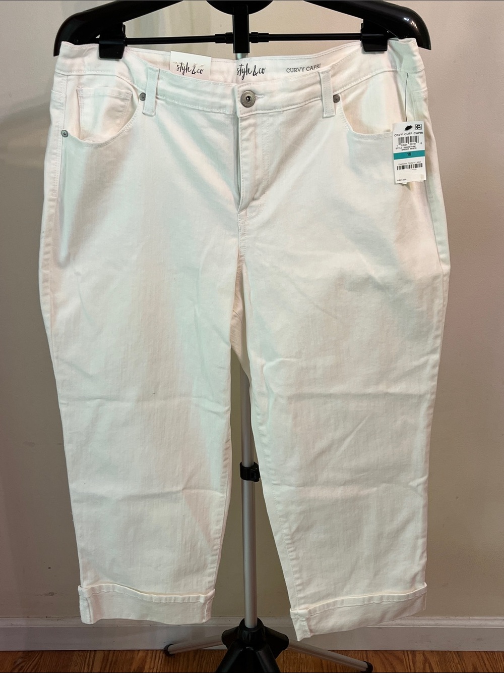 NWT Style & Co. White Curvy Capri Cropped Pants